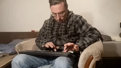 nicefuck0077 online show from December 22, 1:55 am