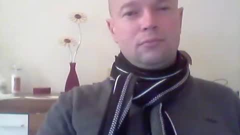 nick1990b online show from December 8, 11:57 am