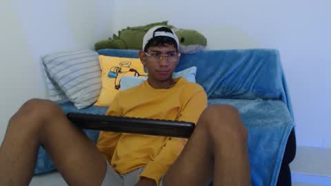 Nick online show from October 31, 1:29 am