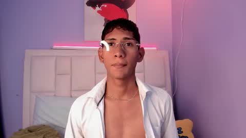 Nick online show from February 16, 8:29 pm