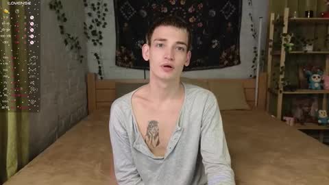 Snapshot of nick_win chatting on October 23, 6:00 pm Nick online show from October 23, 6:00 pm