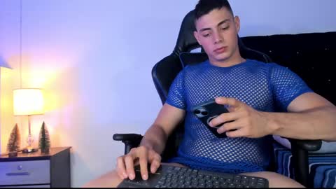 nick_zackk online show from December 16, 3:08 am