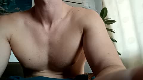 Snapshot of nickcarlosxx chatting on February 12, 1:27 pm Nick online show from February 12, 1:27 pm