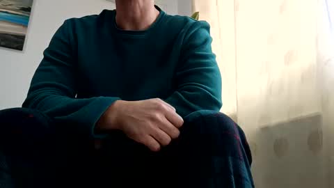 Snapshot of nickcarlosxx chatting on December 3, 12:05 pm Nick online show from December 3, 12:05 pm