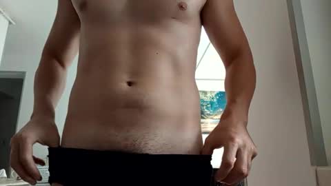 Snapshot of nickcarlosxx chatting on October 25, 8:38 am Nick online show from October 25, 8:38 am