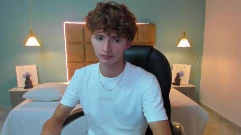 nicolasferrer18 online show from October 29, 9:07 pm