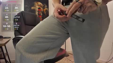 Nicolas Fellener online show from October 27, 4:26 am