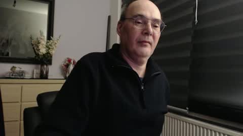 nightkeeper63 online show from February 1, 11:14 pm