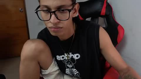 niklaus_wolf online show from March 30, 2:01 am