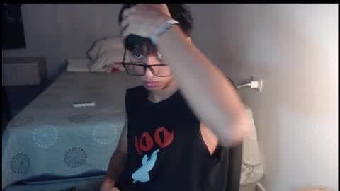 Snapshot of niklaus_wolf chatting on September 9, 1:49 am niklaus_wolf online show from September 9, 1:49 am