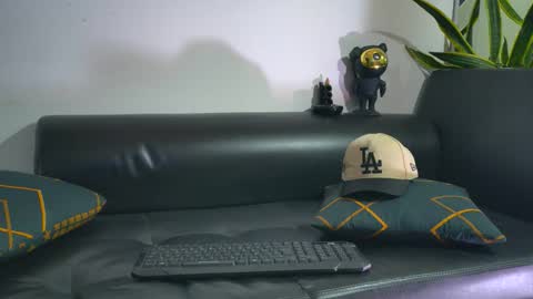 Nicolas Muscle online show from October 23, 5:00 am