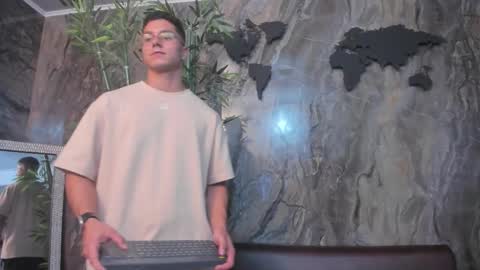 Noah online show from February 19, 11:34 pm