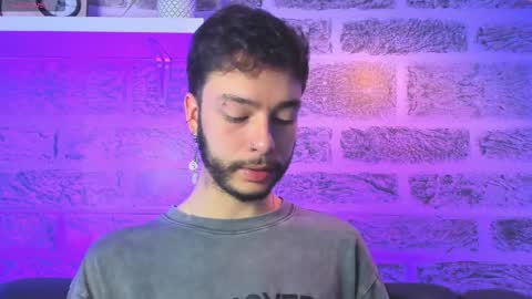    online show from November 24, 12:17 pm