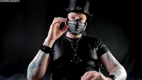 Noir online show from February 18, 7:22 pm