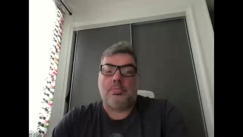 sweet bear online show from January 26, 11:50 am