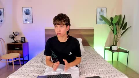 NovayBrian online show from November 25, 5:31 am