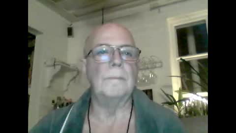 Snapshot of nudistjavist chatting on December 2, 2:50 pm Haky online show from December 2, 2:50 pm