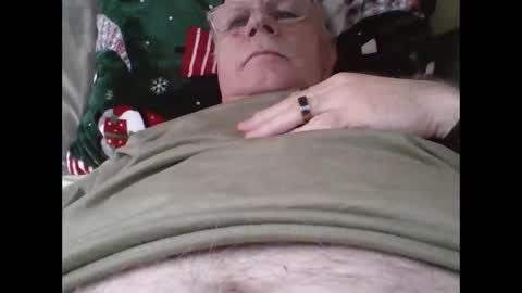 nukiss online show from February 4, 2:45 pm