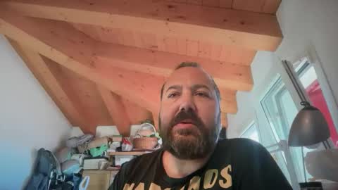 Snapshot of nutelloso79 chatting on October 28, 7:22 am Nutelloso online show from October 28, 7:22 am