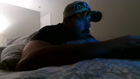 nuttincowboy727272 online show from December 14, 1:34 am