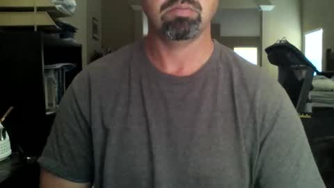 nvrenuff1979 online show from November 17, 1:58 pm