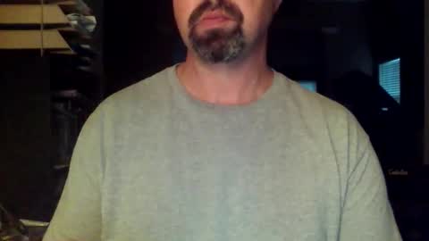 nvrenuff1979 online show from February 11, 12:32 pm