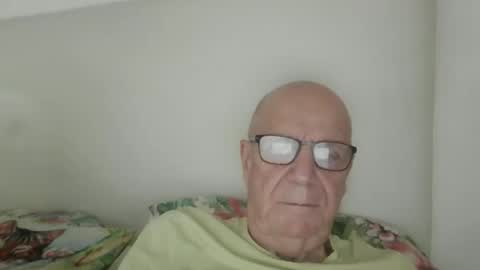 oggi95 online show from October 6, 10:20 am