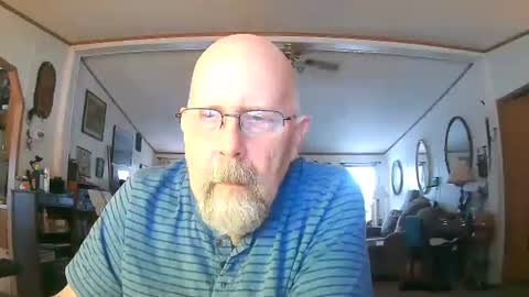 Maximus No Mo online show from December 18, 5:31 pm