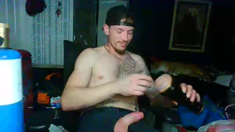 who dares  toss me some  tips lets have fun online show from November 28, 3:10 am