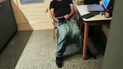 Snapshot of oldersagger chatting on September 11, 6:07 pm oldersagger online show from September 11, 6:07 pm