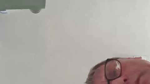 Snapshot of oldersagger chatting on February 17, 1:31 pm oldersagger online show from February 17, 1:31 pm