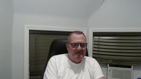 oldguybigd online show from September 10, 4:44 am