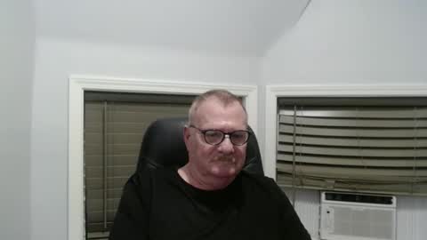 oldguybigd online show from September 16, 4:02 am