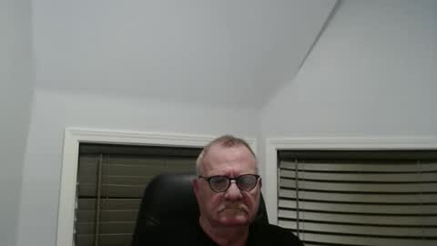 oldguybigd online show from October 3, 6:07 am