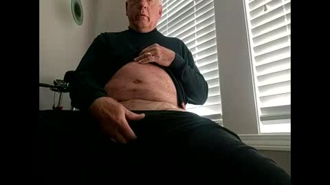 oldsubman online show from December 3, 1:54 pm