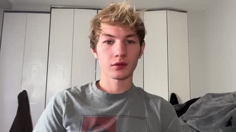 Oliver Beck online show from December 8, 2:18 am