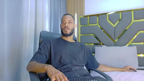 Oliver online show from April 3, 5:54 pm