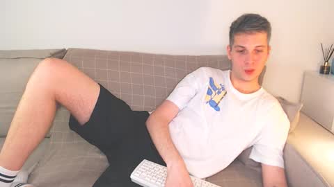 Oliver online show from December 16, 7:00 pm