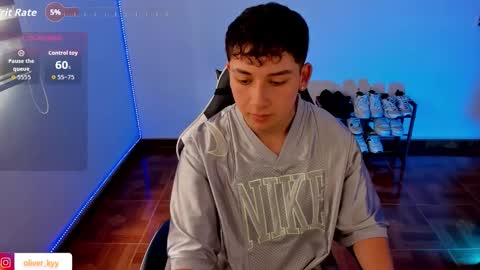 oliveeer online show from October 10, 6:56 pm