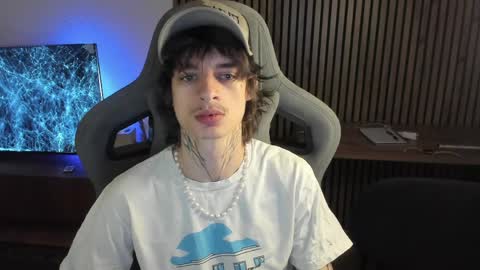 oliverrgroove online show from April 5, 8:16 pm