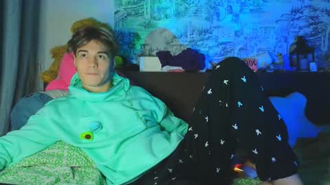 Tony online show from December 14, 8:40 pm