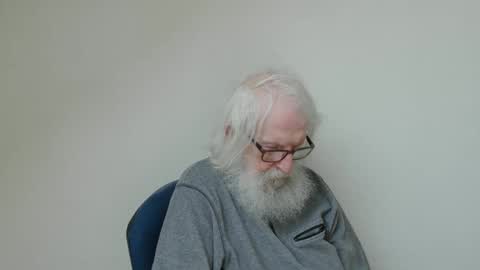 Somewhere over the rainbow online show from January 17, 3:04 pm