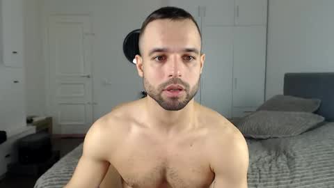 onebestlover online show from October 23, 11:46 am