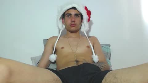 Snapshot of onzas_ chatting on October 20, 9:30 pm onzas_ online show from October 20, 9:30 pm