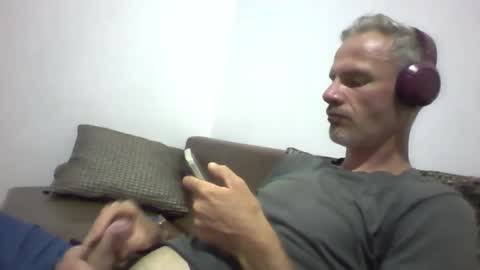 orwel09 online show from March 27, 7:48 pm