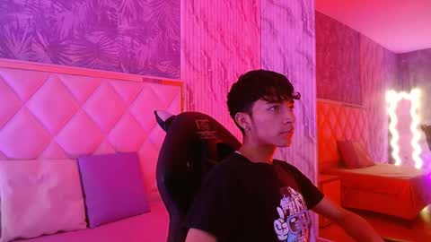 osamu_tay online show from February 24, 11:44 am