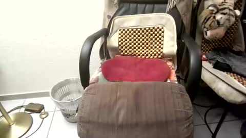 osterhaase online show from February 9, 5:06 pm