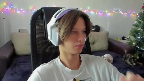 Ostin online show from December 14, 7:48 am