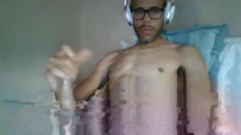 0zzy78 online show from December 3, 5:02 am