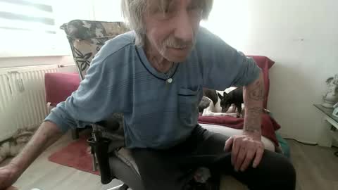 p83291869 online show from March 2, 8:32 am